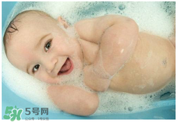 早產(chǎn)兒的發(fā)育和正常嬰兒一樣嗎？早產(chǎn)兒發(fā)育會遲緩嗎？
