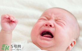 早產(chǎn)兒幾個(gè)月可以添加輔食？早產(chǎn)兒添加輔食需要延遲嗎？