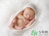 早產(chǎn)兒奶粉有必要嗎？早產(chǎn)兒可以吃普通奶粉嗎？