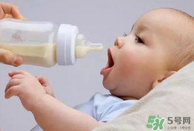 早產(chǎn)兒奶粉有必要嗎？早產(chǎn)兒可以吃普通奶粉嗎？