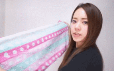 如何自制一個干發(fā)帽？如何用毛巾自制干發(fā)帽