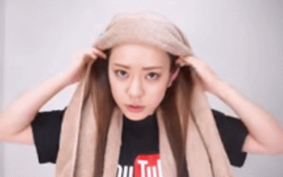 如何自制一個干發(fā)帽？如何用毛巾自制干發(fā)帽