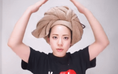 如何自制一個干發(fā)帽？如何用毛巾自制干發(fā)帽