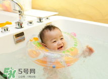 寶寶能用艾葉水洗澡嗎？嬰兒能用艾葉水洗澡嗎？