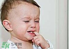 寶寶長(zhǎng)牙會(huì)拉肚子嗎？寶寶長(zhǎng)牙會(huì)發(fā)燒嗎？