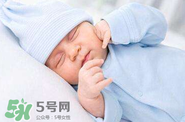 寶寶枕頭高了會(huì)怎么樣？寶寶枕頭高的危害