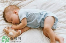 嬰兒床上用品有哪些？嬰兒床上用品需要準(zhǔn)備什么？