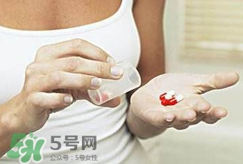 感冒藥飯前吃還是飯后吃？吃感冒藥會推遲月經(jīng)嗎？