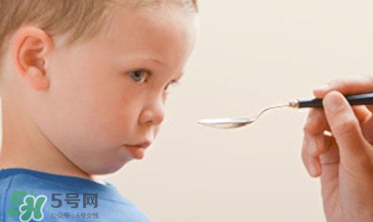 感冒藥和咳嗽藥能一起吃嗎？咳嗽藥可以和感冒藥一起吃嗎