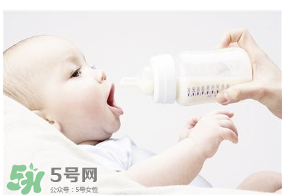 嬰幼兒奶粉為什么會(huì)有腥味 奶粉有腥味是正常的嗎？