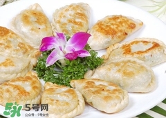 菜盒子的面怎么和？菜盒子是發(fā)面還是死面