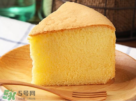 戚風(fēng)蛋糕用什么面粉？戚風(fēng)蛋糕用什么油最好