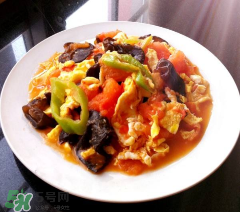 辣椒和西紅柿能一起吃嗎？青椒可以和西紅柿同吃嗎？