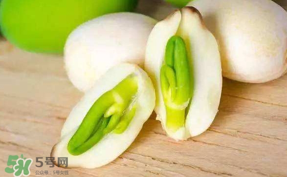 蓮子心與什么搭配好？蓮子心泡茶什么人不能喝