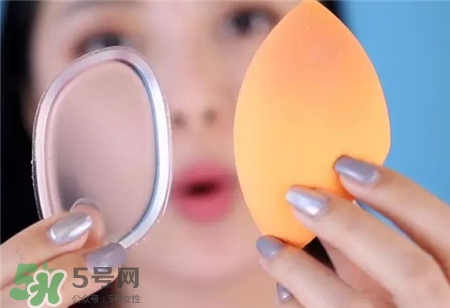 硅膠粉撲好用嗎?硅膠粉撲要撕掉薄膜嗎? 硅膠粉撲好用嗎?硅膠粉撲要撕掉薄膜嗎?