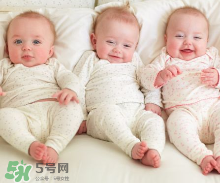 母乳喂養(yǎng)胸會變小嗎？母乳喂養(yǎng)胸會不會變??？