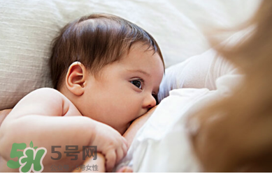 新生兒能用母乳洗臉嗎？新生兒能用母乳擦臉嗎？