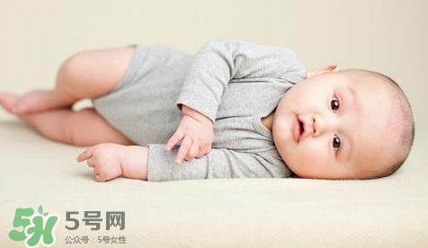 女寶寶洗澡注意些什么？女寶寶洗澡的特殊要求