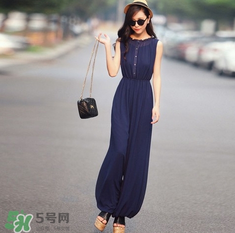 8月份穿什么衣服？八月份穿衣搭配