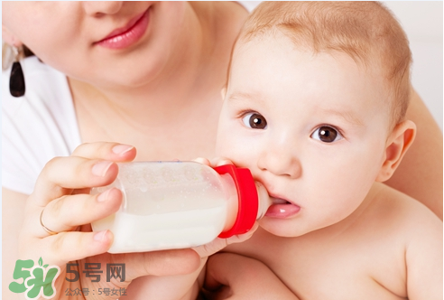 八月份可以斷奶嗎？8月份可以斷奶嗎？