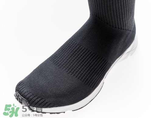 reebok sock runner ultraknit銳步超長襪子鞋多少錢？