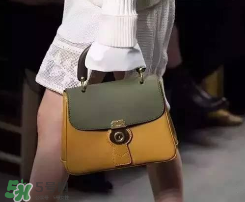 burberry dk88鎖頭包尺寸多大？巴寶莉dk88包有幾種尺寸？