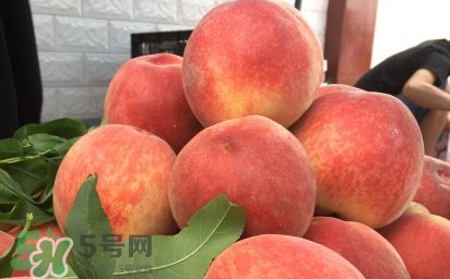 脆桃和軟桃哪個(gè)好吃？脆桃跟軟桃有什么區(qū)別？