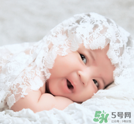新生兒吃母乳一天拉幾次正常？新生兒吃母乳的排便規(guī)律