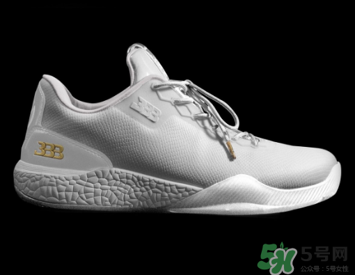 big baller brand zo2獨(dú)立日配色多少錢？球哥簽名鞋官網(wǎng)價(jià)格