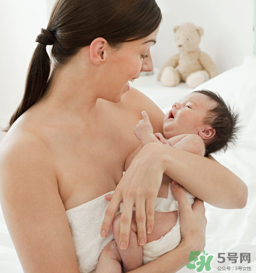 新生兒母乳喂養(yǎng)腹瀉需要換奶粉喂嗎？
