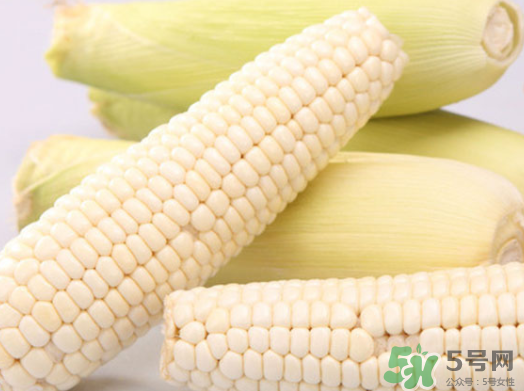 白玉米煮后變黃能吃嗎？白玉米為什么變黃了？