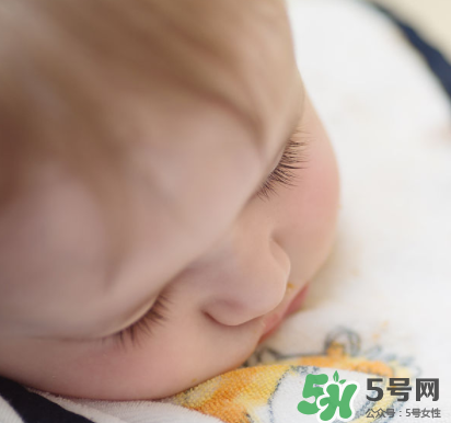 磨牙餅干幾個月寶寶能吃？磨牙餅干幾個月吃？