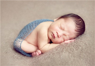 新生兒吃母乳一天拉幾次正常？新生兒吃母乳的排便規(guī)律