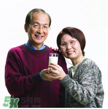 嬰兒奶粉老人能喝嗎？老人能不能喝嬰兒奶粉？