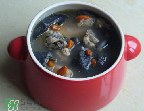 榴蓮殼燉排骨殼能吃嗎？榴蓮殼燉排骨什么味道？