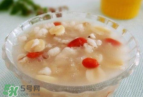 新鮮蓮子可以煮粥嗎？蓮子熬粥需要去芯嗎？