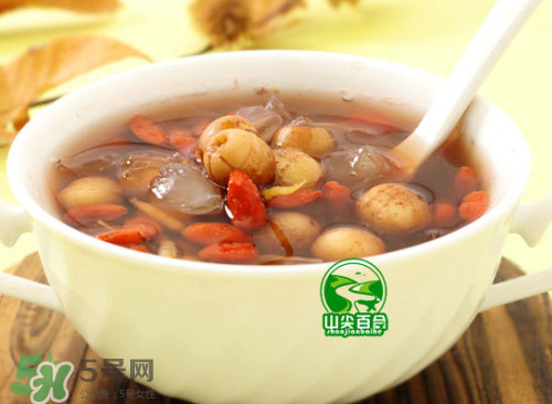新鮮蓮子可以煮粥嗎？蓮子熬粥需要去芯嗎？