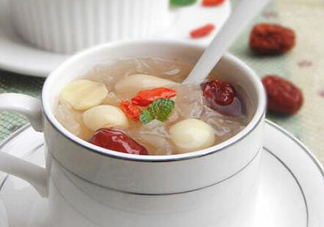 新鮮蓮子可以燉湯嗎？新鮮蓮子怎么煲湯？