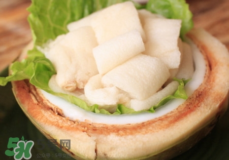 椰子雞里面的耶肉能吃嗎？椰子雞湯底怎麼做