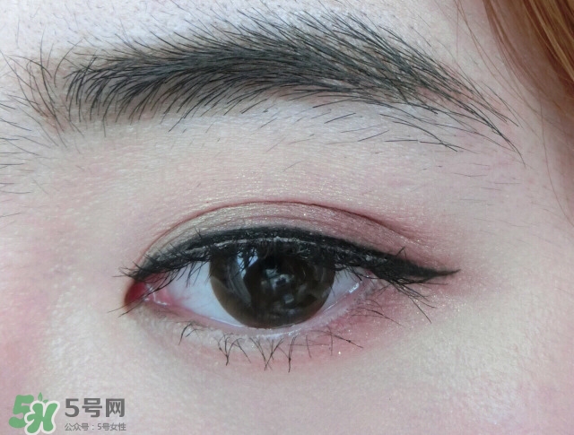 nars吉隆坡眼影怎么畫？nars吉隆坡雙色眼影畫法圖解