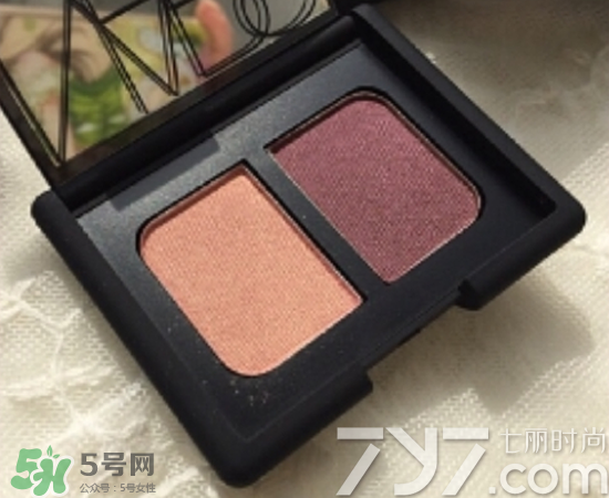 nars吉隆坡眼影怎么畫？nars吉隆坡雙色眼影畫法圖解