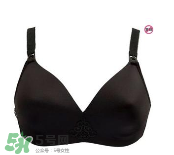 哺樂多和媽媽喂哪個(gè)好？哺樂多和媽媽喂內(nèi)衣怎么選？