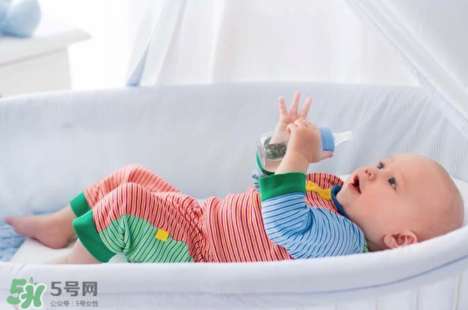 嬰兒吐奶和氙氣有關(guān)系嗎？氙氣會影響嬰兒吐奶嗎？