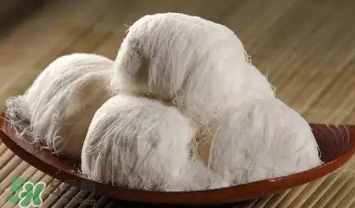 龍須糖是什么做的？龍須糖上面一層粉是什么粉
