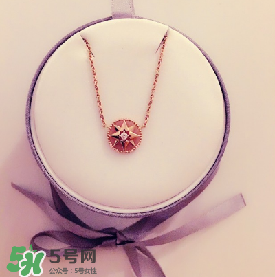迪奧羅盤項(xiàng)鏈意義是什么？dior迪奧羅盤項(xiàng)鏈有什么寓意？