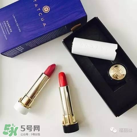 tatcha梅子粉好看嗎？tatcha白管口紅梅子粉試色