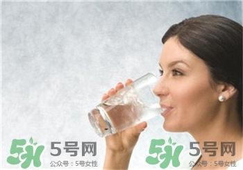 為什么喝水都會胖?喝水為什么會胖? 為什么喝水都會胖?喝水為什么會胖?