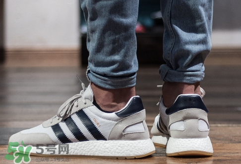 adidas iniki runner上腳效果怎么樣？阿迪達斯復(fù)古跑鞋好看嗎？