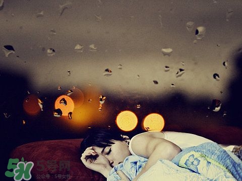 艾灸貼可以去濕氣嗎？貼艾灸貼能去濕氣嗎？