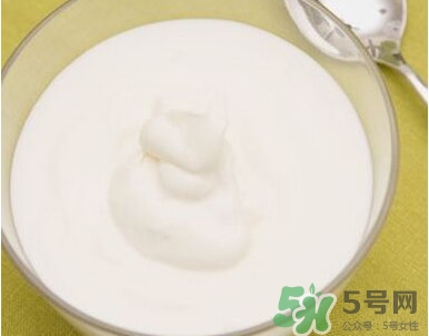 酸奶用什么牛奶做最好？酸奶用什么奶粉做好
